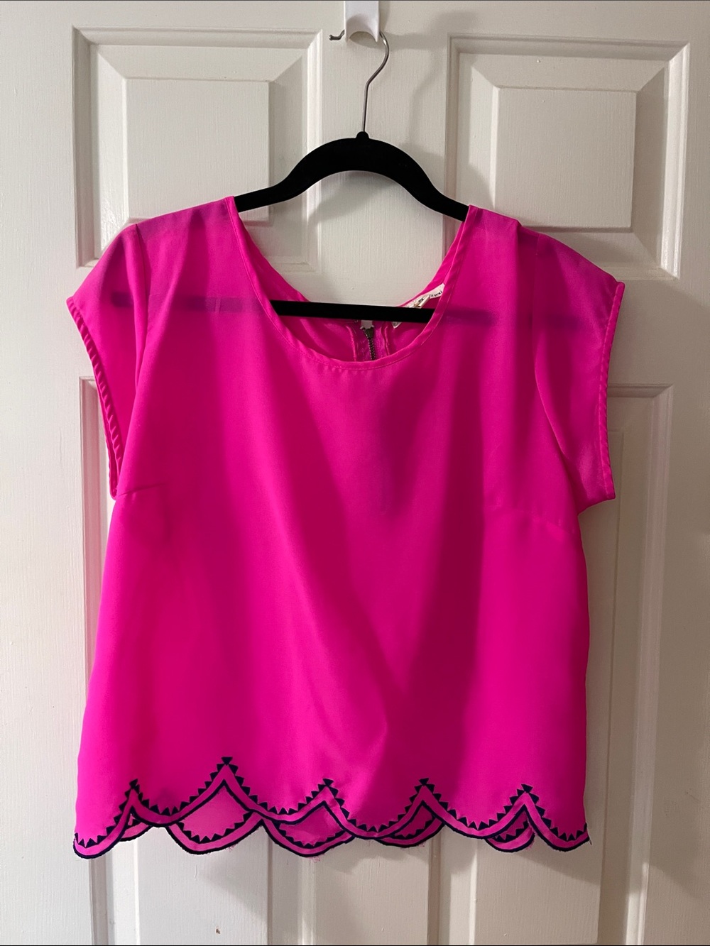 Vibrant Hot Pink Scalloped Hem Cap Sleeve Blouse